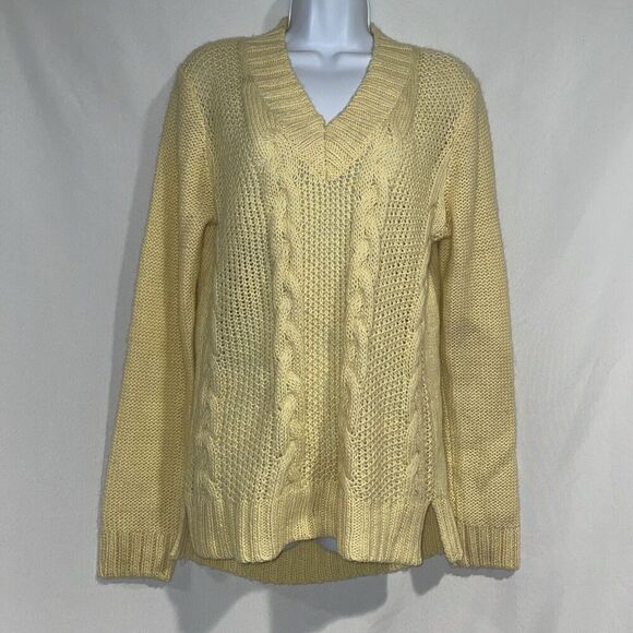 Sweaters - Wool/Alpaca/Acrylic Blend Cable Knit Sweater, v neck classic preppy SZ M